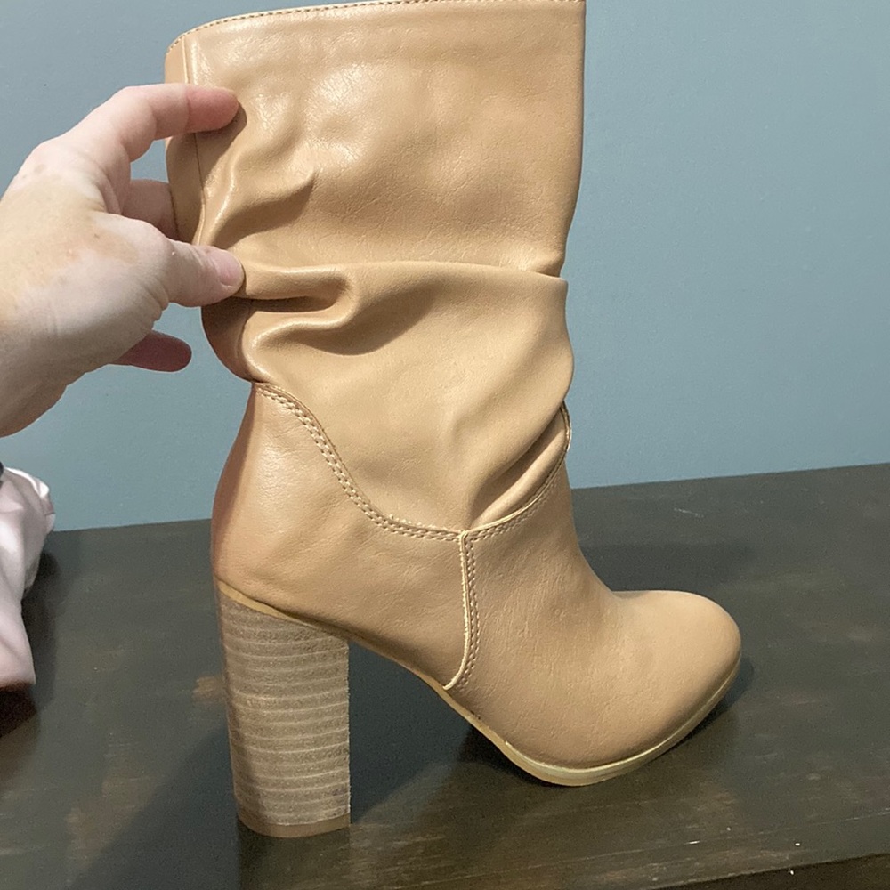 Camel Boots size 6